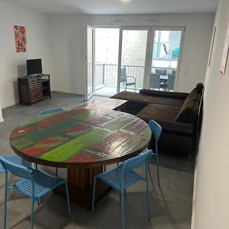 7 Personen 3 Schlafzimmer Balkon Zentrale Lage *