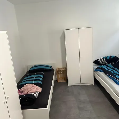 7 Personen 3 Schlafzimmer Balkon Zentrale Lage Apartment *