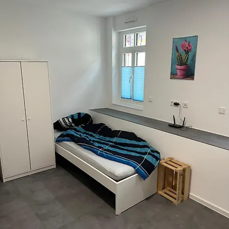 7 Personen 3 Schlafzimmer Balkon Zentrale Lage *